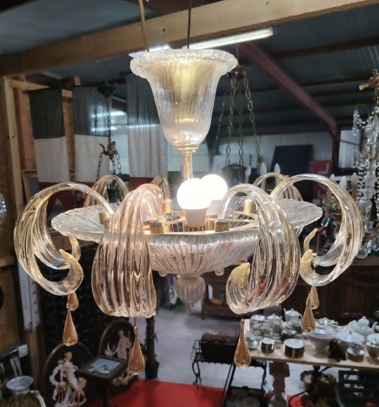 Striking Murano chandelier made of clear blown glass – Barovier & Toso style