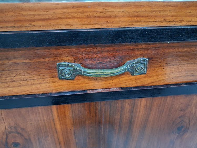 Vitrine / Sideboard im Art-Déco-Stil aus Palisanderholz und geschwärztem Holz
