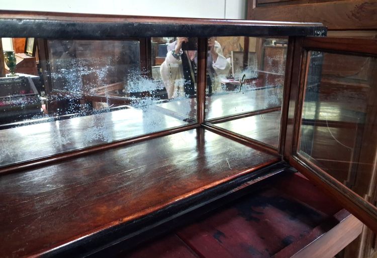 Vitrine / Sideboard im Art-Déco-Stil aus Palisanderholz und geschwärztem Holz