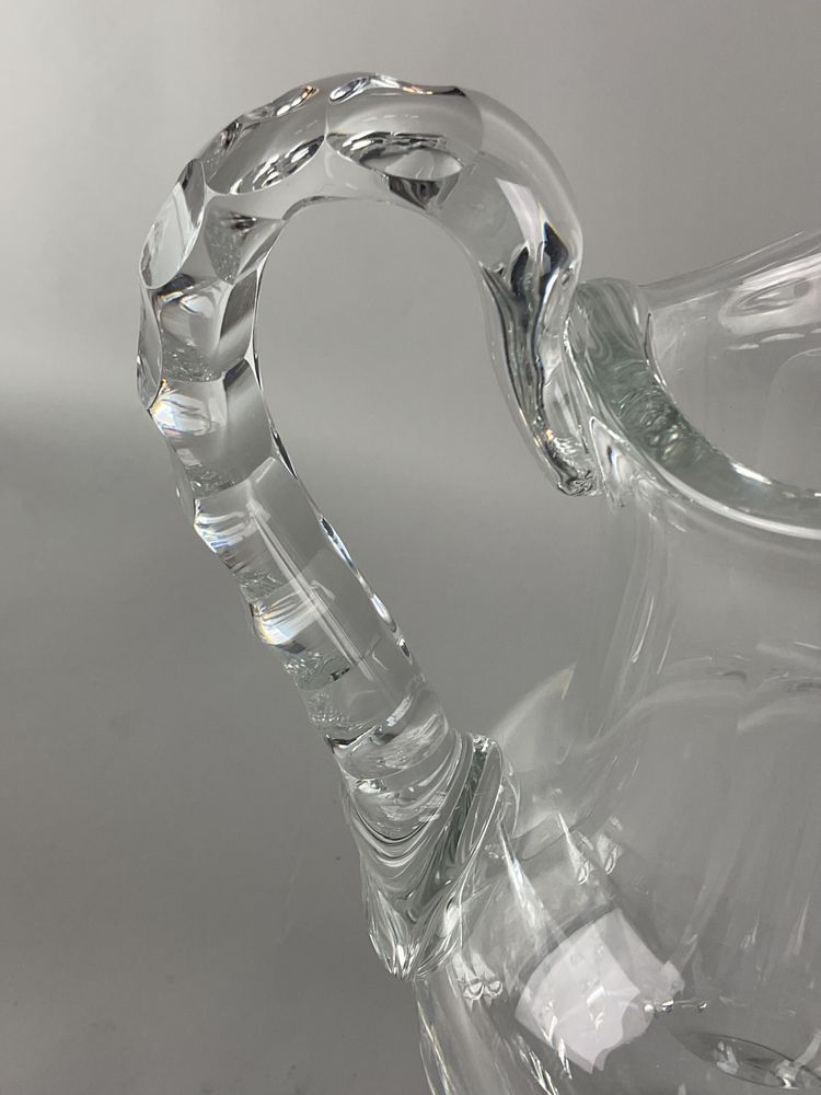 Wasserkrug oder -kanne im provenzalischen Stil