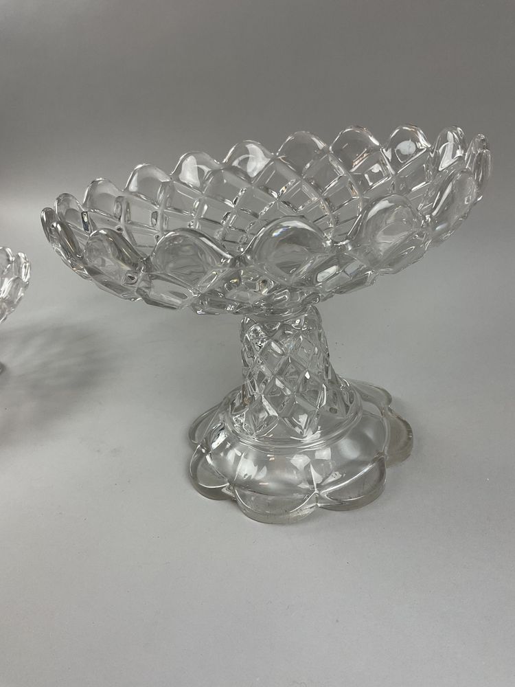 Baccarat-Coupé mit Stiel, Modell mit Diamantspitze