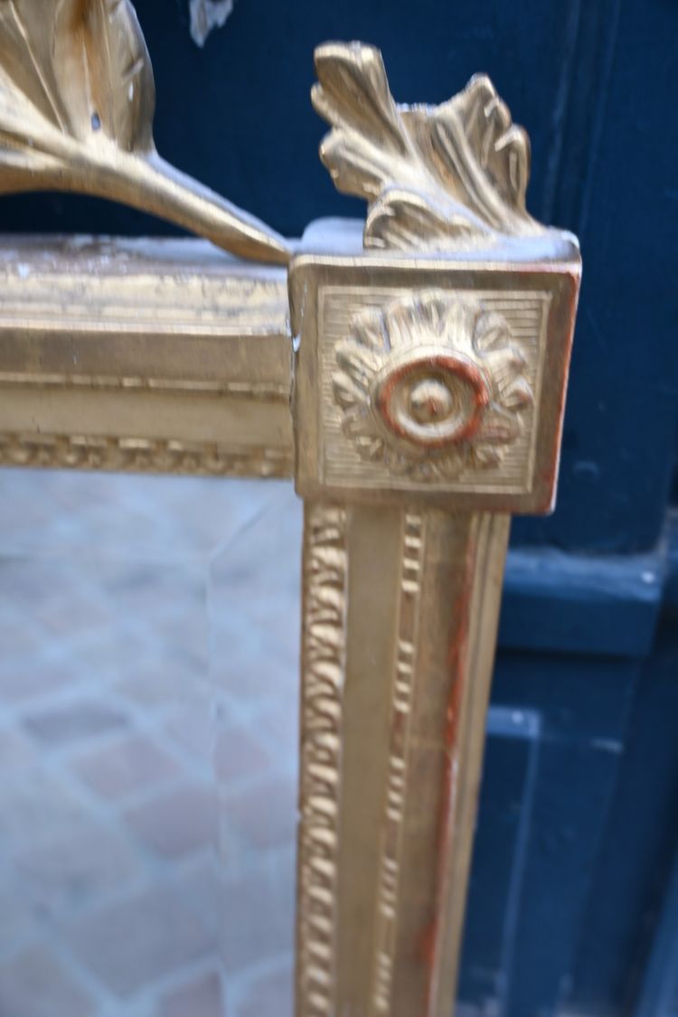 Specchio in stile Luigi XVI con frontone, Bordeaux, XVIII secolo