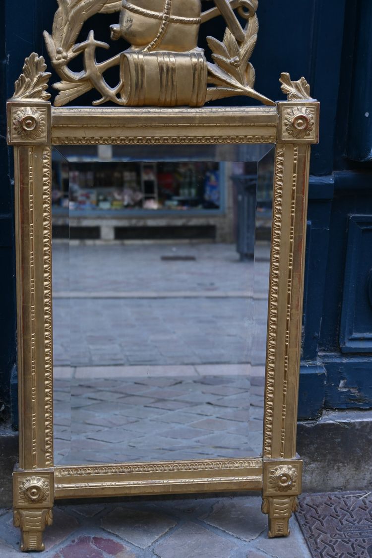 Specchio in stile Luigi XVI con frontone, Bordeaux, XVIII secolo