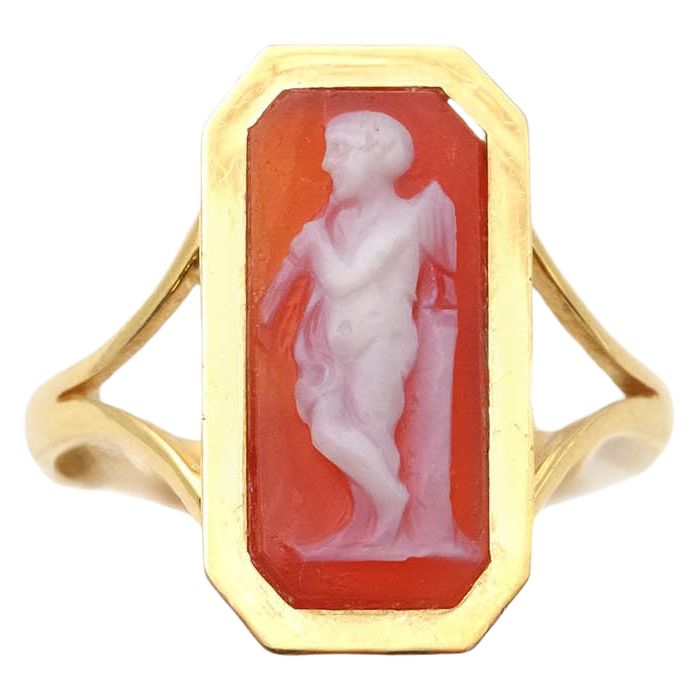 Bague camée Eros en or 18 karats, camée coquille