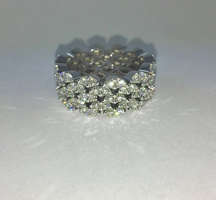 Anello a fascia Mauboussin "Je le Veux", diamanti incastonati su oro bianco