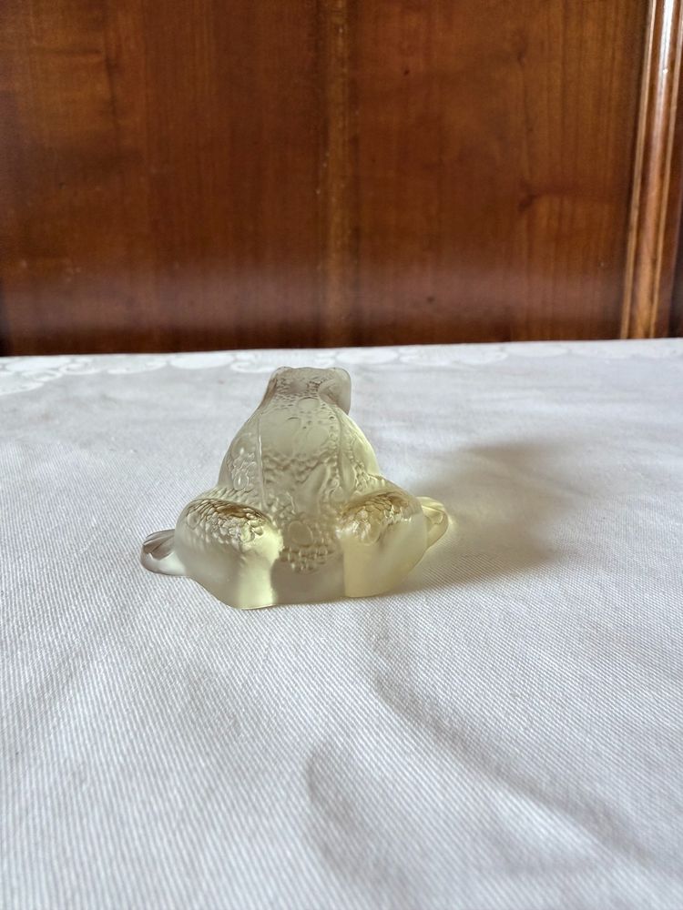 Lalique France – Jumping frog in champagne-tinted satin crystal