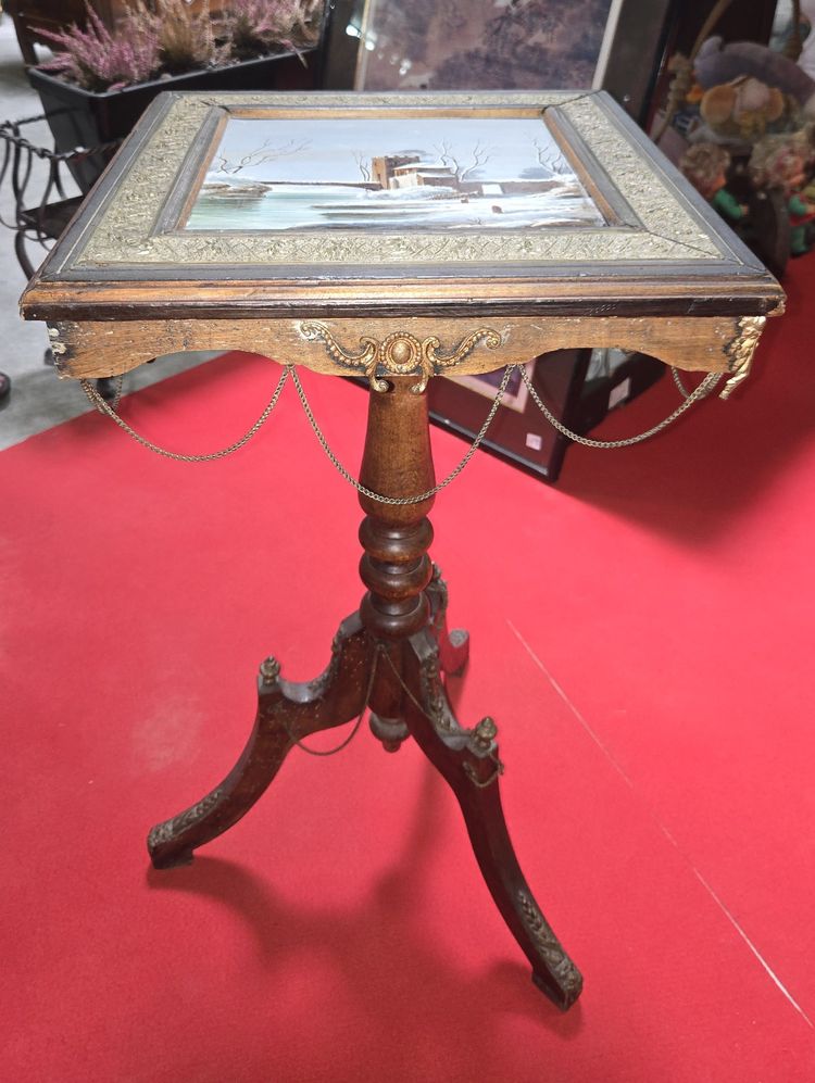 Table guéridon Napoléon III à plateau peint sur porcelaine