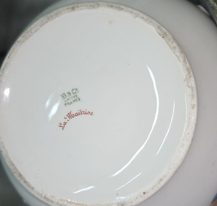 Servizio da caffè in porcellana di Limoges di B&C – modello “La Maîtrise”.