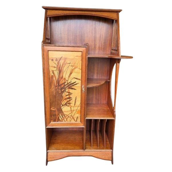 Louis Majorelle Cabinet de Collectionneur Art Nouveau "Aux Blés"