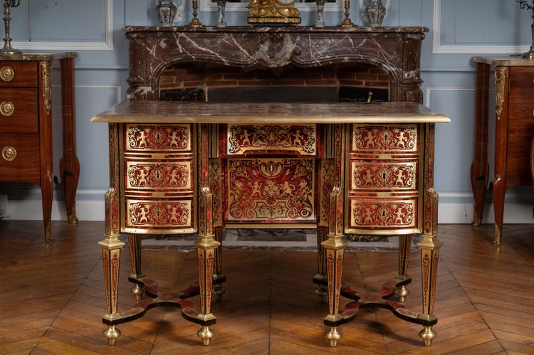 Scrivania Mazarin con intarsi Boulle