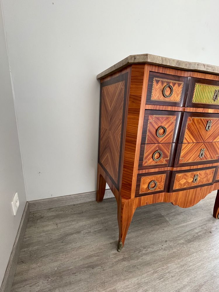 Commode De Style Transition à Ressaut Central XIXème