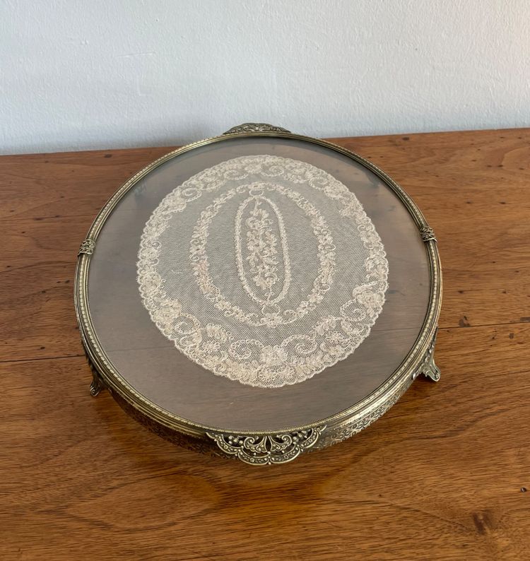 Centre de table en verre et laiton