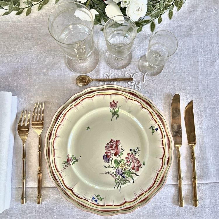 Complete table for 10 people