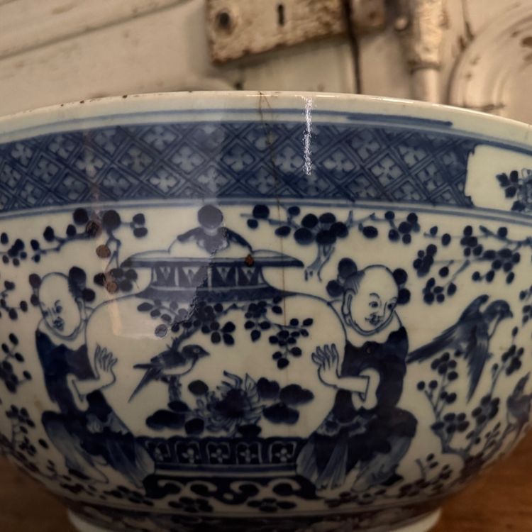 Large blue Chinese porcelain bowl with dragon decoration, 18th century
