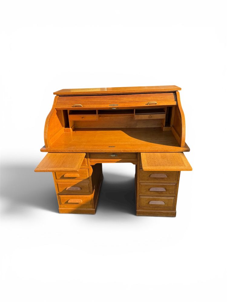 BUREAU AMERICAIN VERS 1930