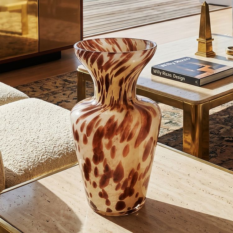 1970s Luxury Handcrafted Vase in Murano Glass by Maestro del Vetro. Made in Italy