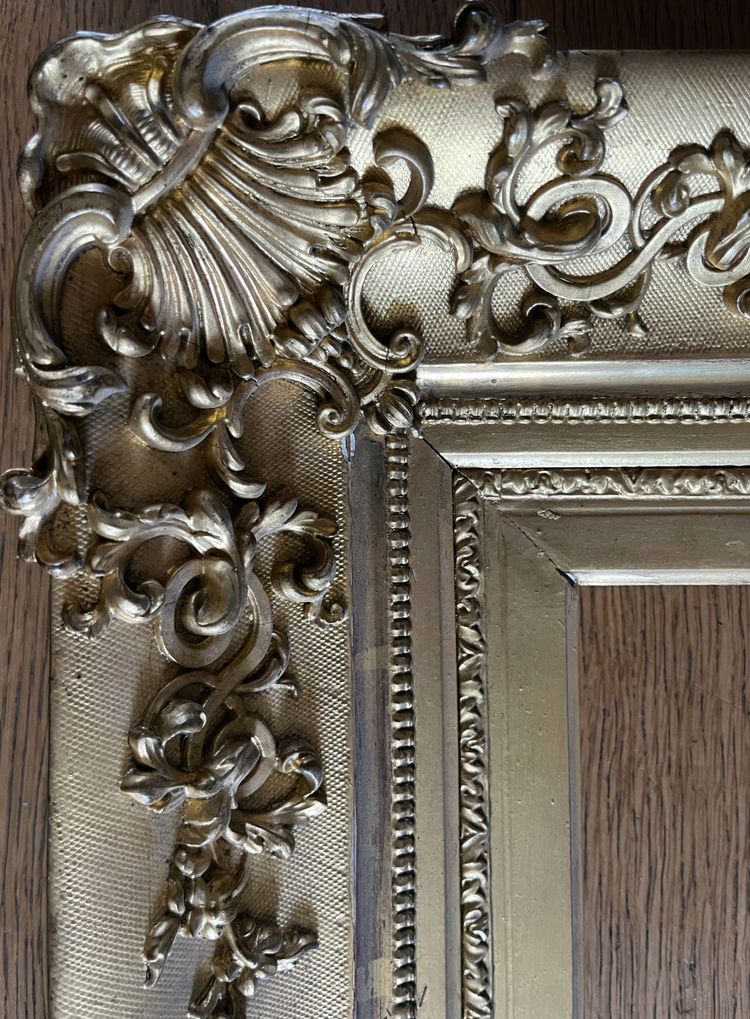 Antique Baroque frame (19th century) with period gilding for a 21 x 26 cm canvas