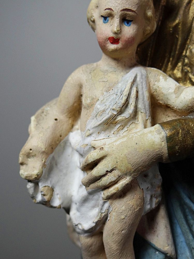 Statue religieuse Notre-Dame des Victoires en plâtre polychrome, début XXe