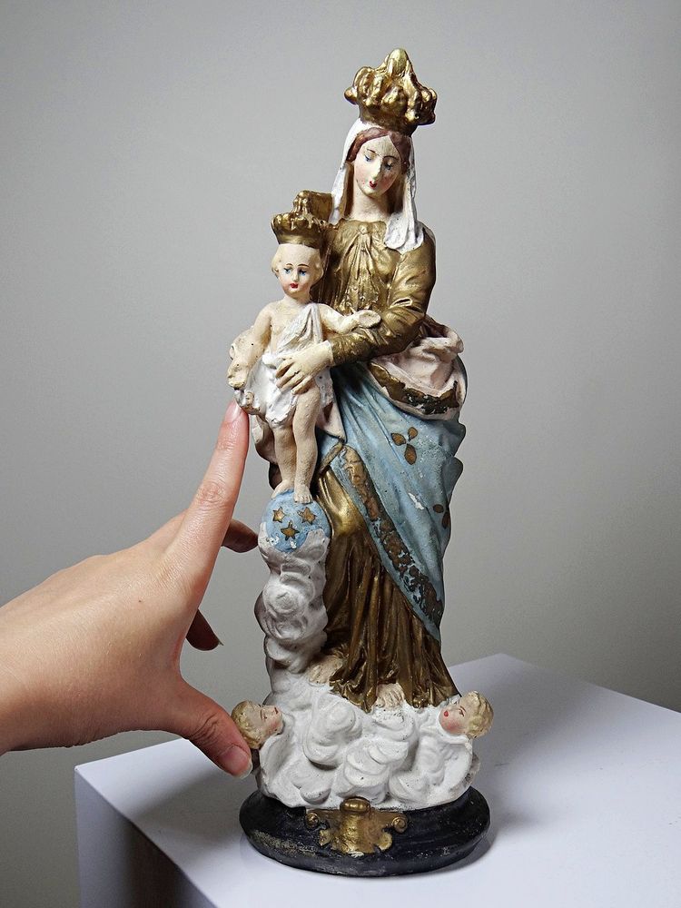 Statue religieuse Notre-Dame des Victoires en plâtre polychrome, début XXe