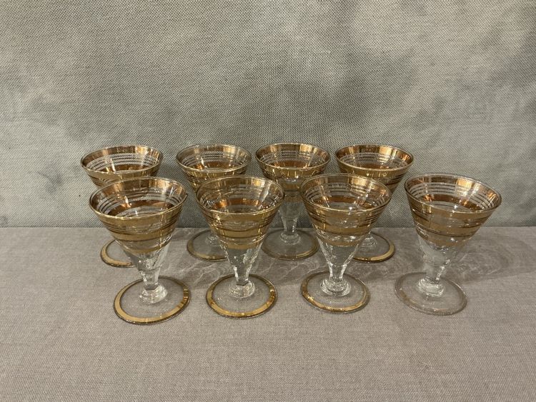 Set di 8 bicchieri da Porto in vetro con finiture dorate, circa 1930.