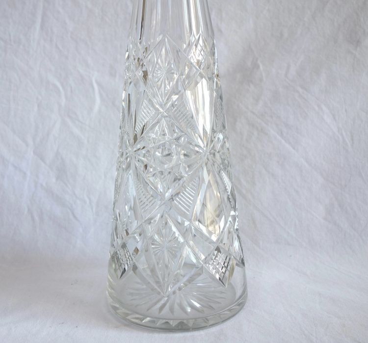 Lagny pattern cut crystal Rhine wine decanter by Baccarat - 42cm