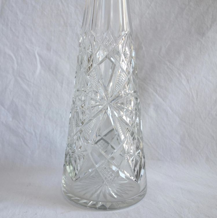 Lagny pattern cut crystal Rhine wine decanter by Baccarat - 42cm