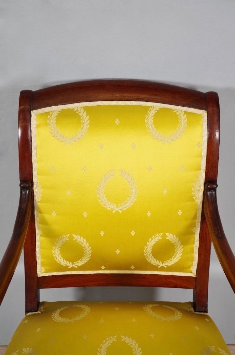 Suite de quatre fauteuils Restauration en acajou, vers 1820
