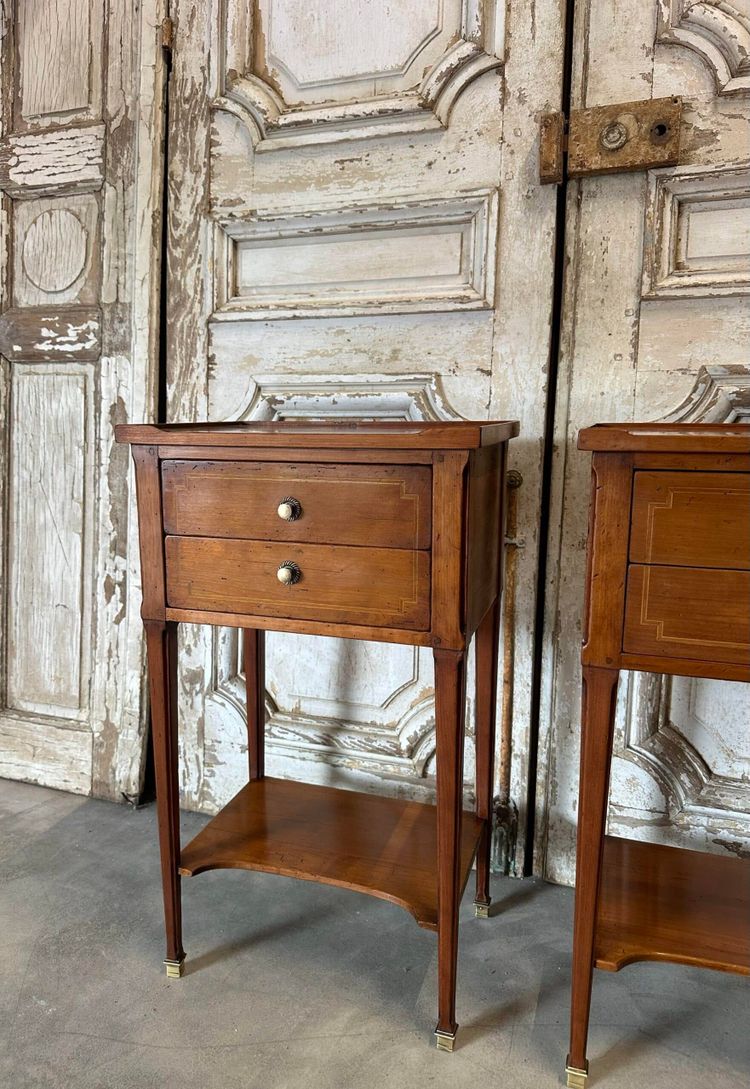 Paar Nachttische aus Kirschholz im Directoire-Stil, Frankreich, um 1970