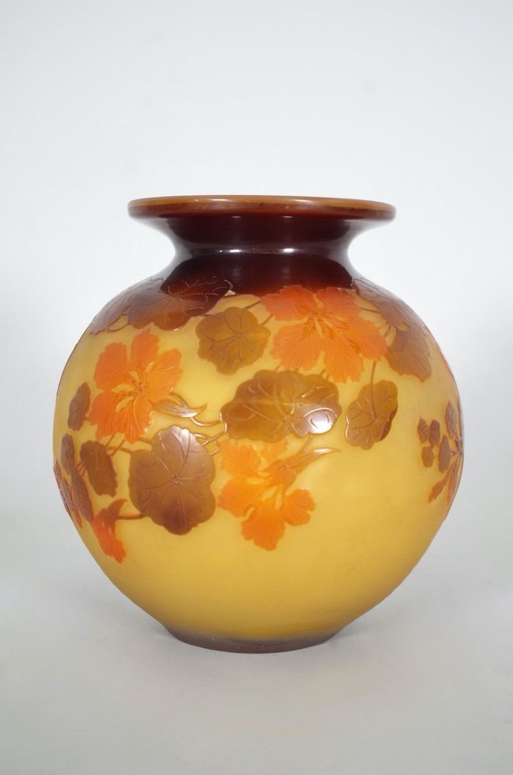 Émile Gallé, Vaso con capucine, 1900 circa