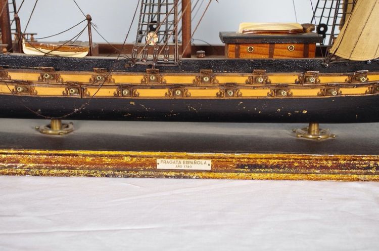 Maquette de frégate espagnole du XVIIIe siècle – vers 1970