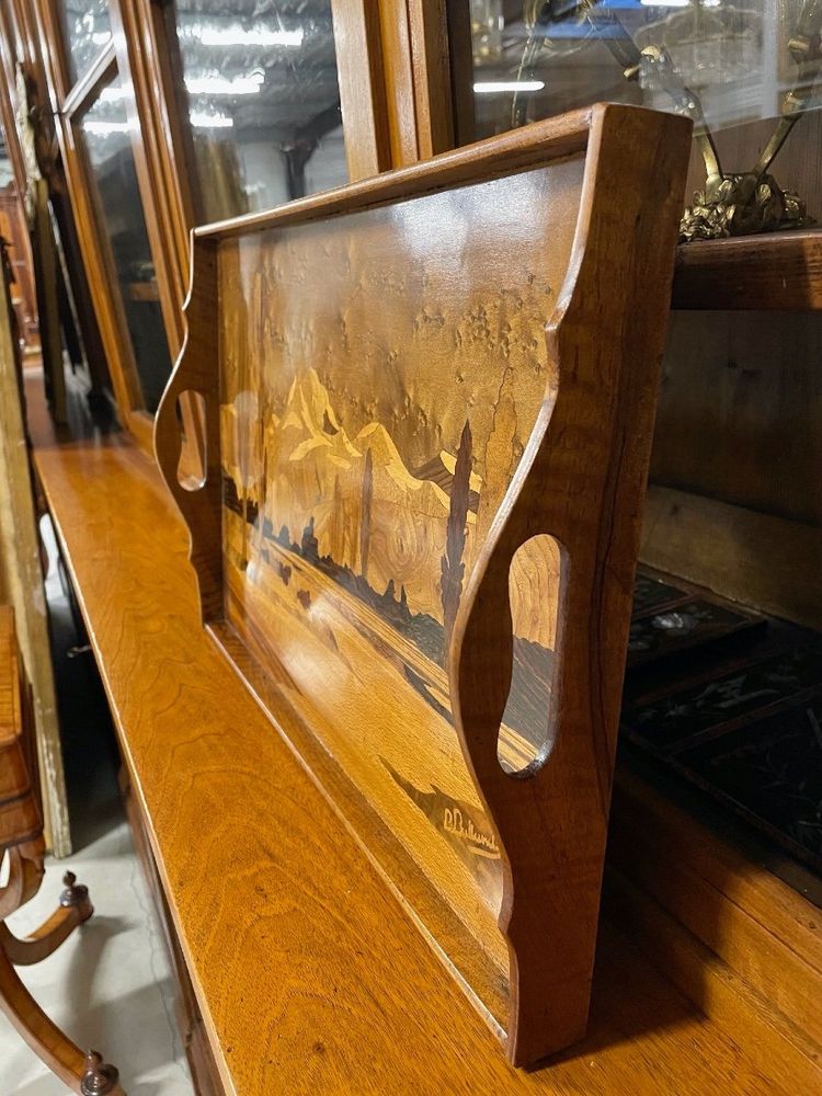Vassoio intarsiato in stile Art Nouveau in legno pregiato, 1900 circa