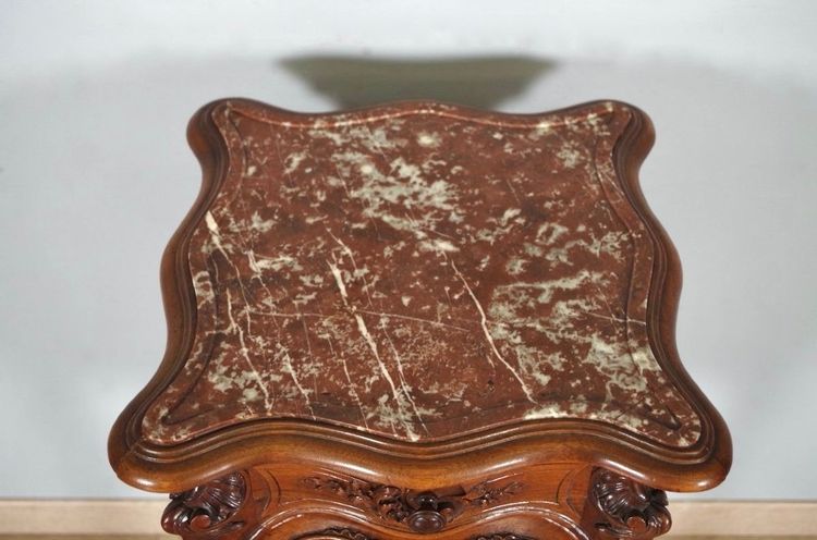 Comodino in stile Luigi XV rocaille in noce, 1900 circa