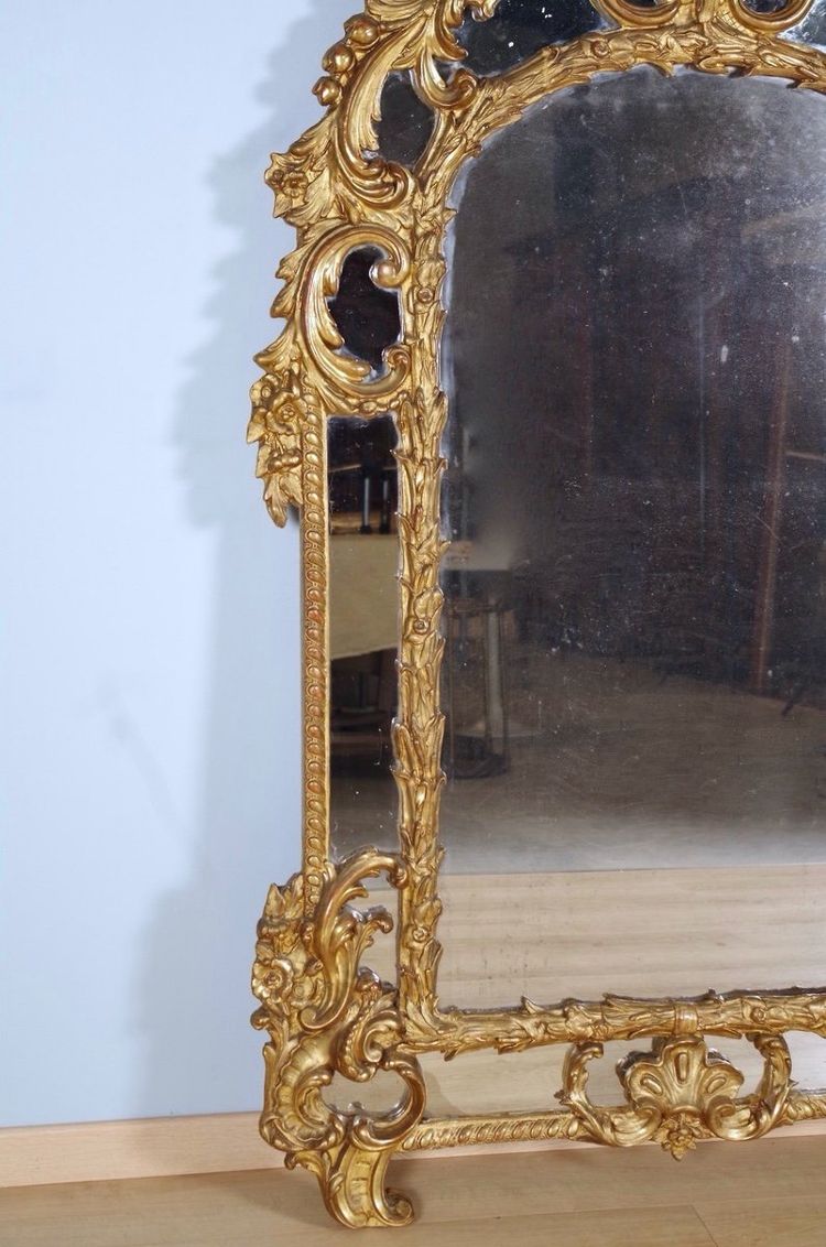 Large Regency-style mirror with gilt-wood frames and a mercury-coated mirror surface, circa 1880