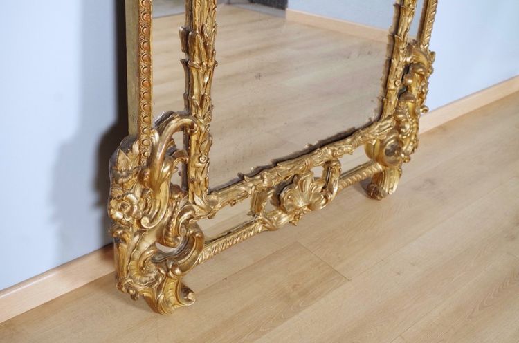 Large Regency-style mirror with gilt-wood frames and a mercury-coated mirror surface, circa 1880