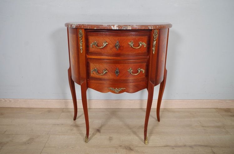 Commode demi-lune Transition en acajou, dans le goût de Mailfert