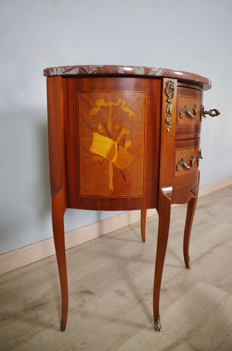 Commode demi-lune Transition en acajou, dans le goût de Mailfert