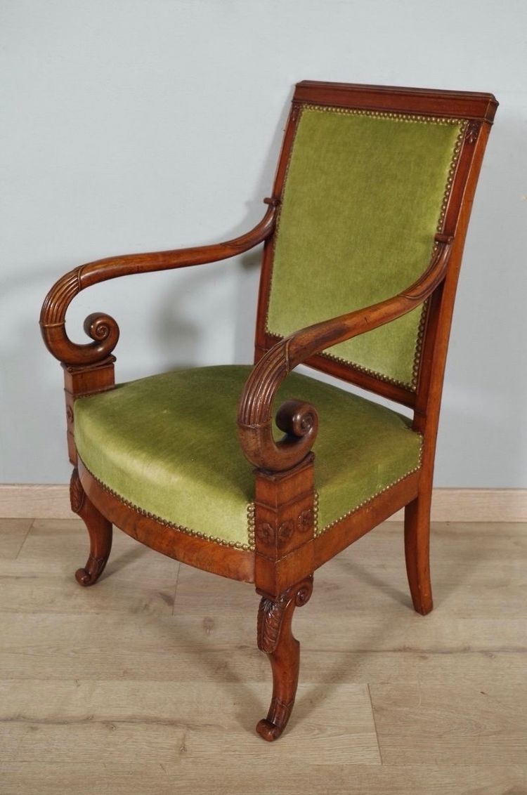 Paire de fauteuils d'époque Restauration en acajou à crosses, vers 1815