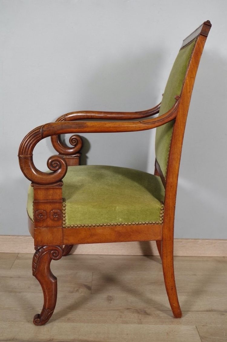 Paire de fauteuils d'époque Restauration en acajou à crosses, vers 1815