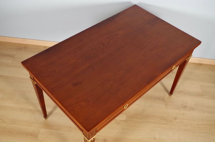 Flacher Schreibtisch im Louis-XVI-Stil aus Mahagoni und Amboina-Maserholz
