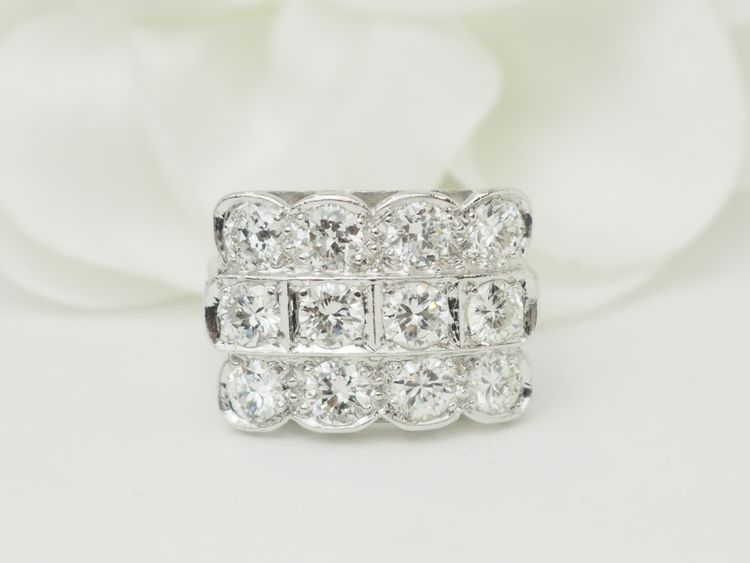 Anello Art Déco in platino con diamanti da 2 carati