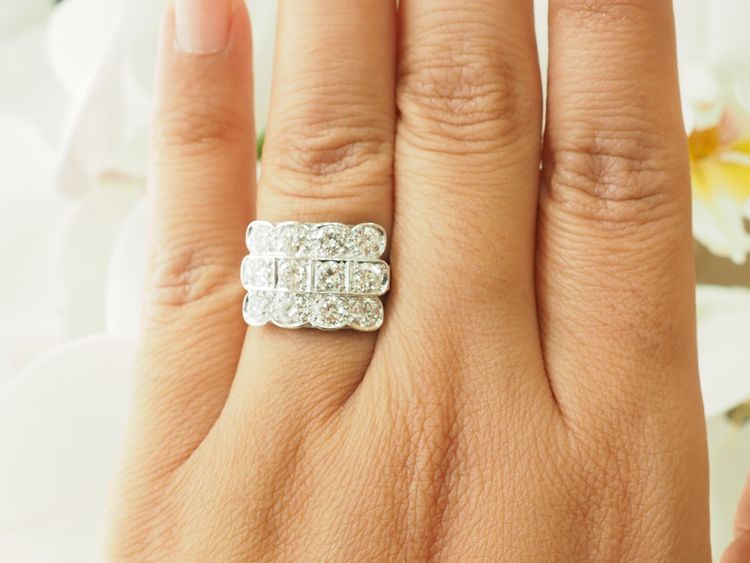 Anello Art Déco in platino con diamanti da 2 carati