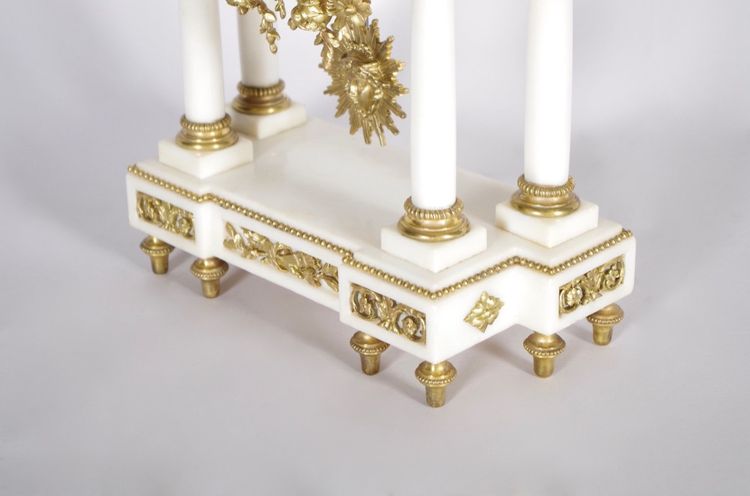 Louis XVI-style clock in marble and gilded bronze, circa 1880