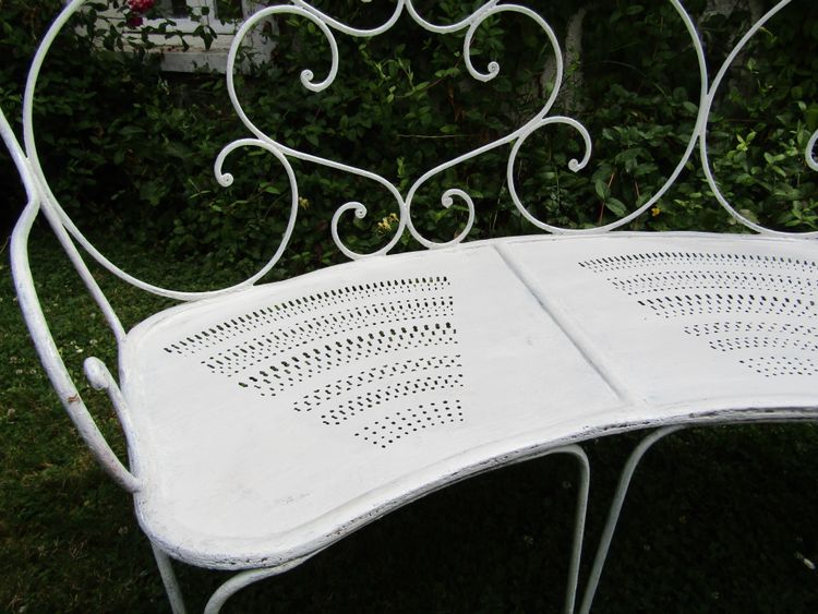 rounded garden bench
