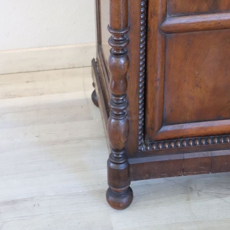 Small antique wardrobe in solid walnut, Italy Mid-19th Century