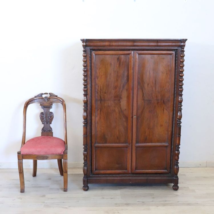 Small antique wardrobe in solid walnut, Italy Mid-19th Century