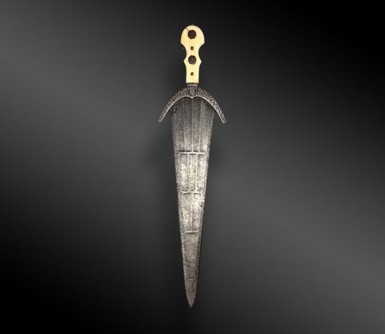 SHORT SWORD KNOWN AS CINQUEDEA