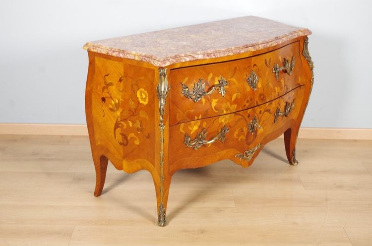 Commode Louis XV en bois de rose et marqueterie florale, vers 1950