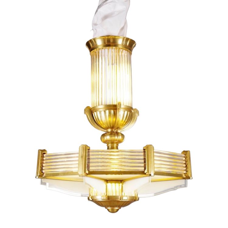 Henri Petitot (1914–1938) Art-déco-Kronleuchter aus Glas und vergoldeter Bronze, um 1930