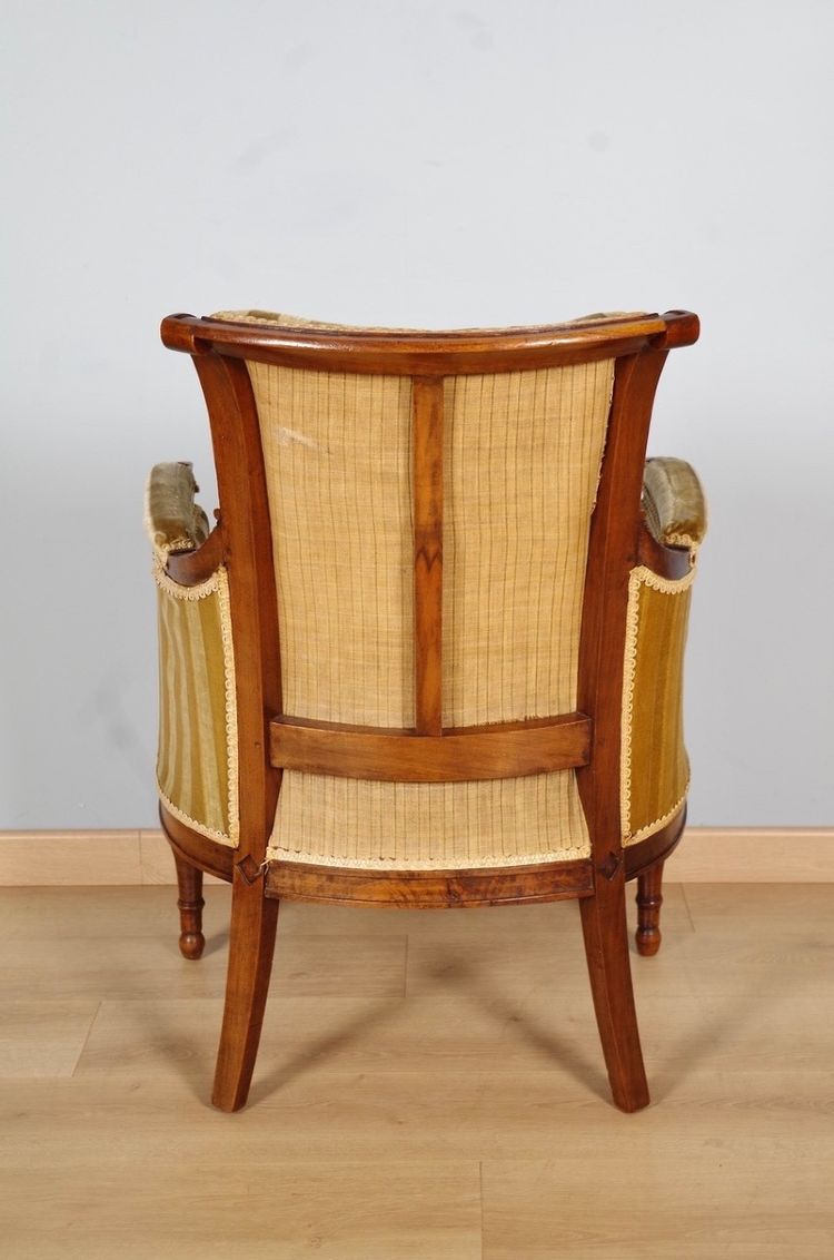 Bergère Directoire en noyer sculpté, époque vers 1795