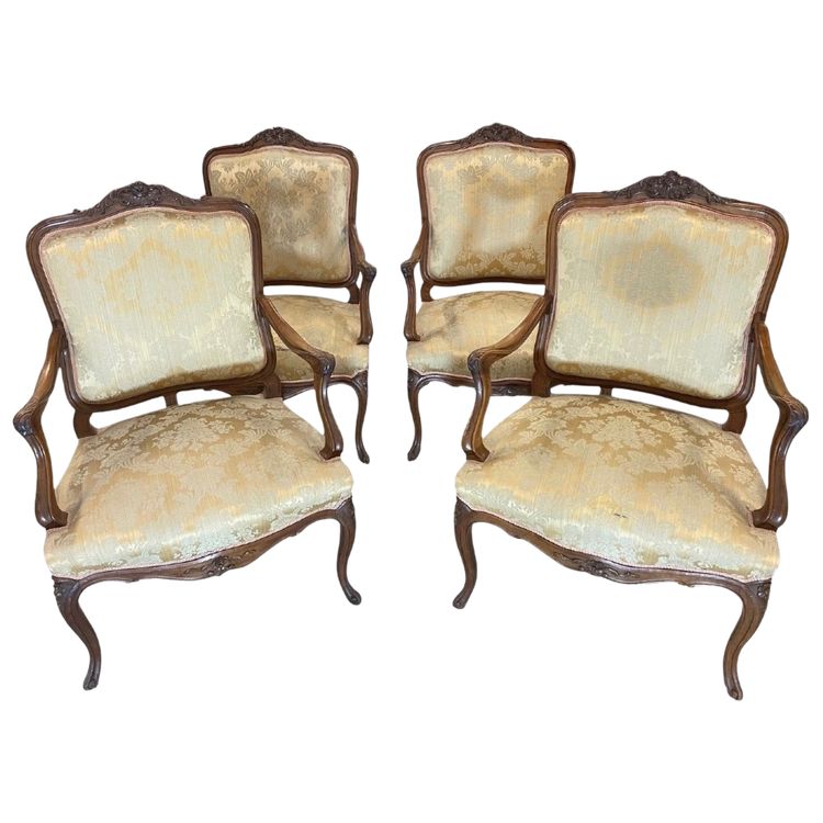 Vier Louis-XV-Sessel aus geschnitztem Nussbaumholz, um 1900
